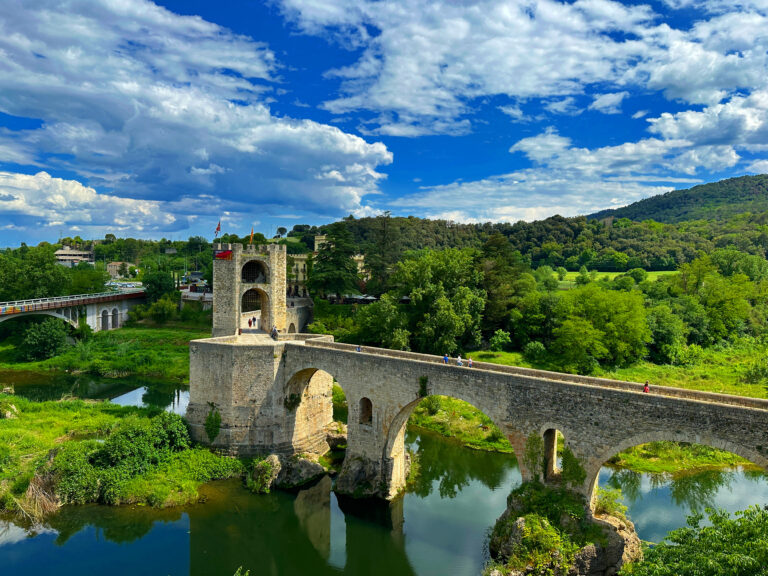 Besalú más allá del puente